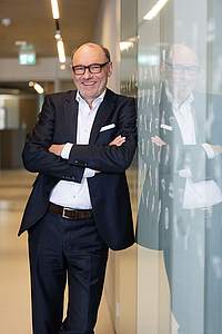 Portrait des Vorstandsvorsitzenden des Münchener Verein Dr. Rainer Reitzler