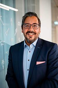 Chief Operating Officer (COO) - Sebastian Hartmann
