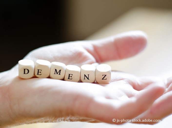 Pflege bei Demenz - was Angehörige wissen sollten- Ratgeber Pflege - Münchener Verein