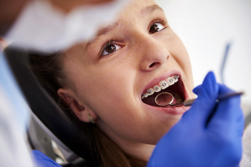 Behandlung von Zahnfehlstellungen - Ratgeber Zahngesundheit - Münchener Verein
