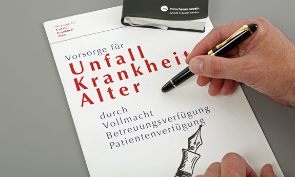 Infobroschüre zu Patienten - und verfügung und Vollmacht - Münchener Verein Deutsche PflegeKarte
