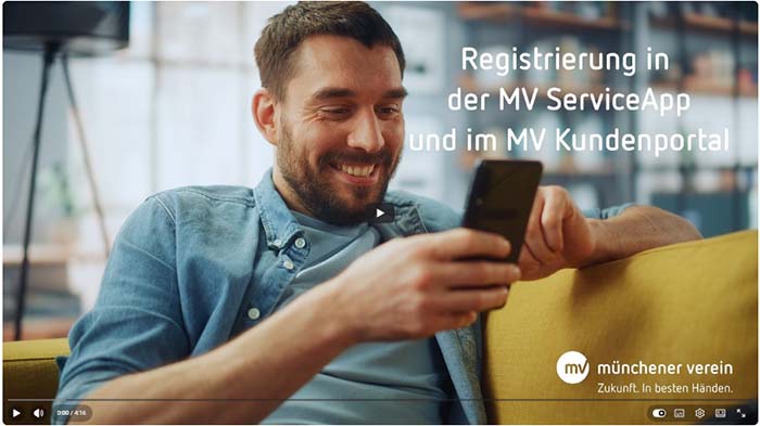 Ein Mann registriert sich f&uuml;r das MV Kundenportal